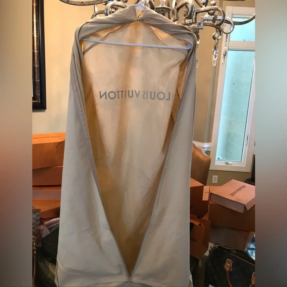 Sold‼️  Louis Vuitton Full Length Garment Bag Like New - Picture 7 of 9